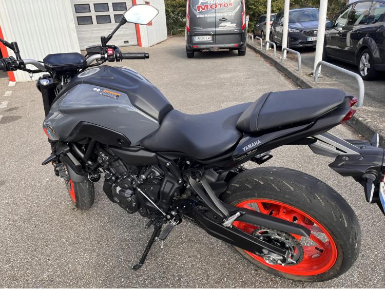 YAMAHA MT-07